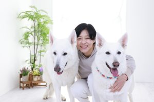 アニマルコミュニケーター恵美子と愛犬の写真